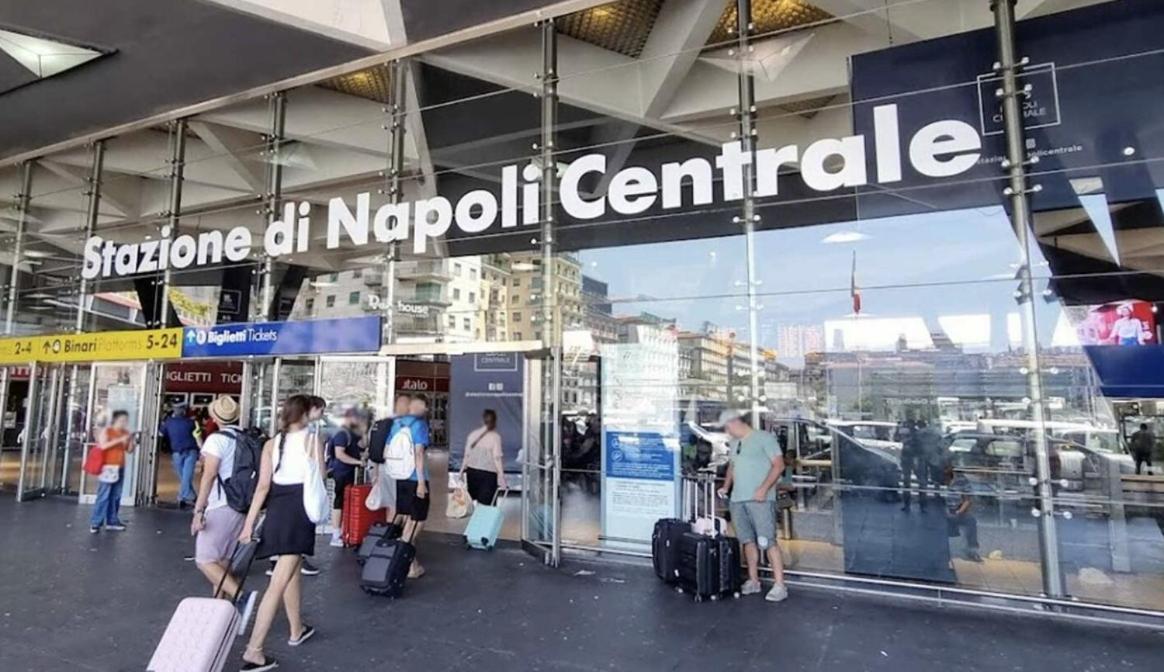 Central Station B&B Νάπολη Εξωτερικό φωτογραφία